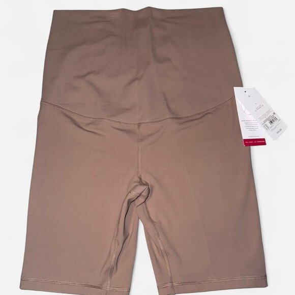 Tan Seamless NWT Isabelle Maternity Biker Shorts. Size Large - Picture 2 of 4